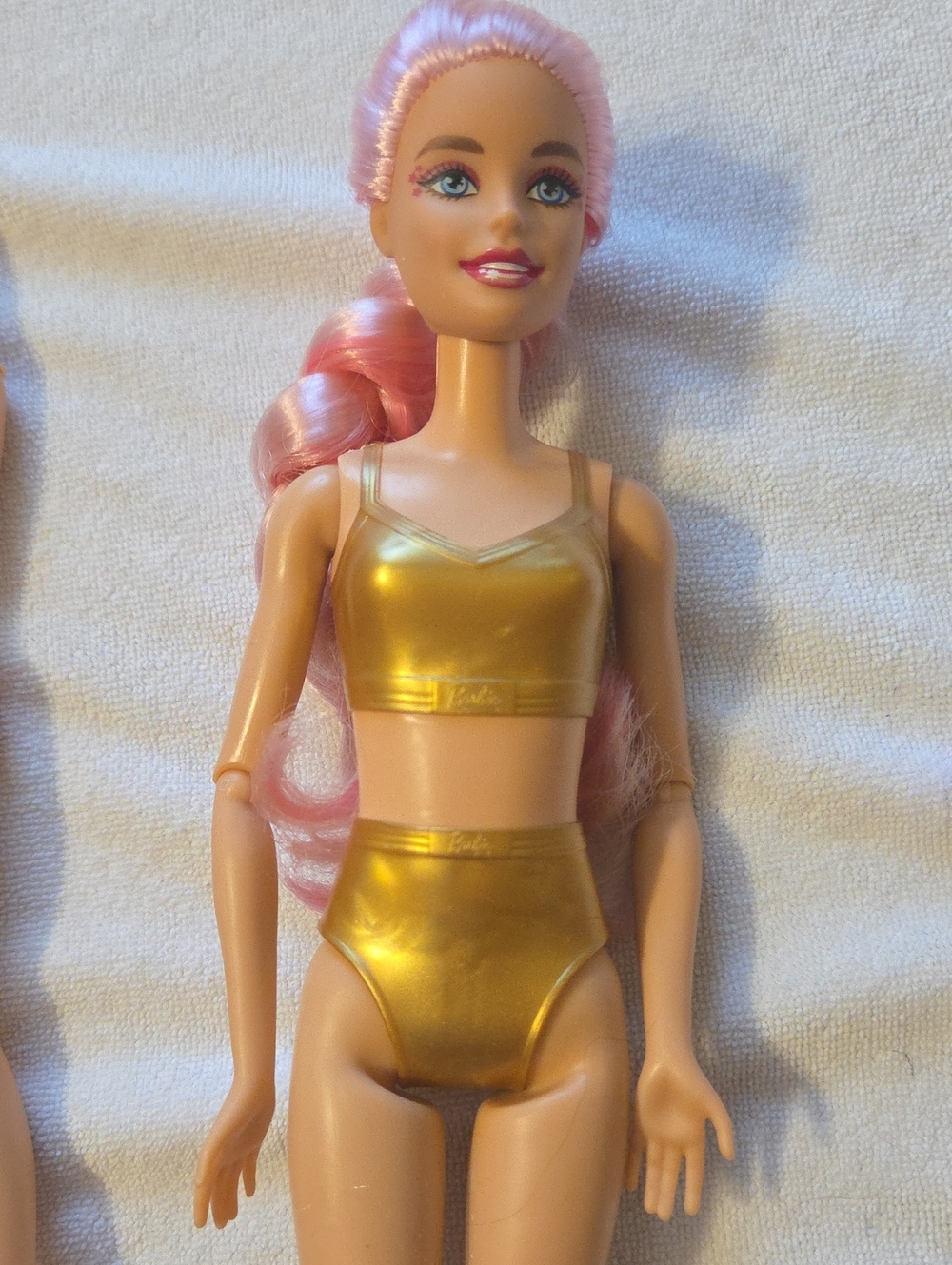 Five Barbies - Picture 4 of 6